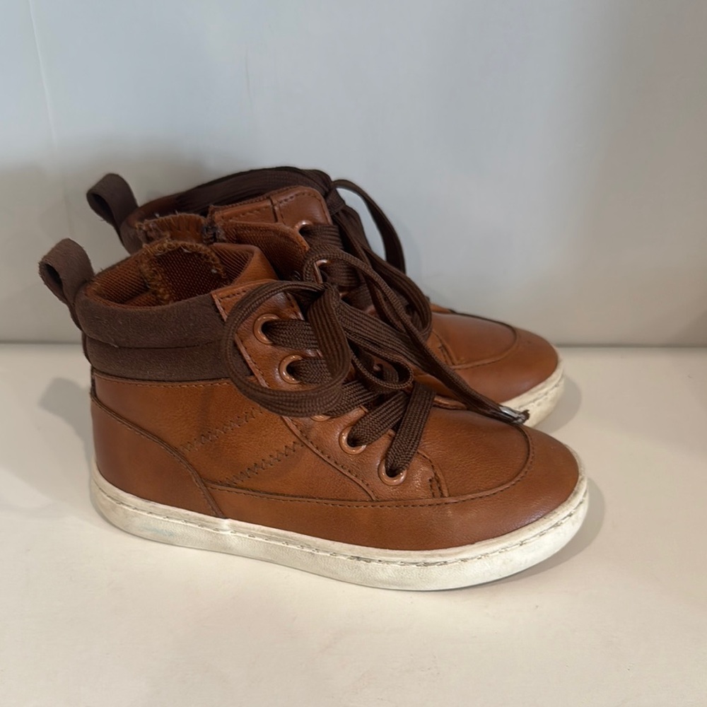 Cat&Jack- Brown High-Top Kids Shoes